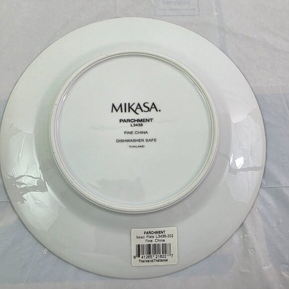 Mikasa PARCHMENT L3438 Fine China 8 ¼” Salad Luncheon Plates – Set of 4 - Picture 15 of 16